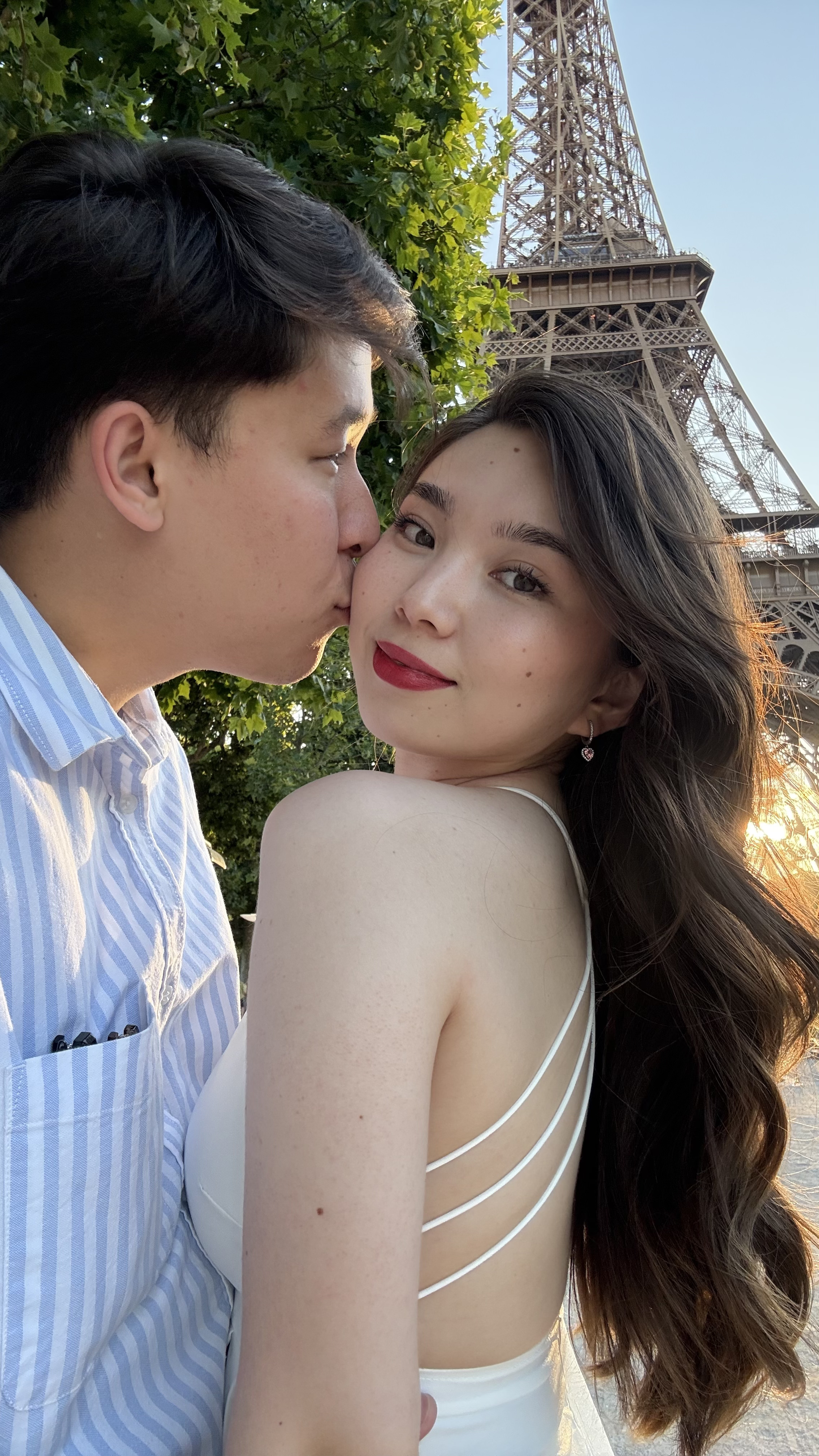 Алихан и Лаура